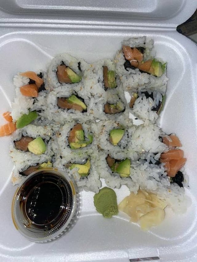 Salmon Roll.